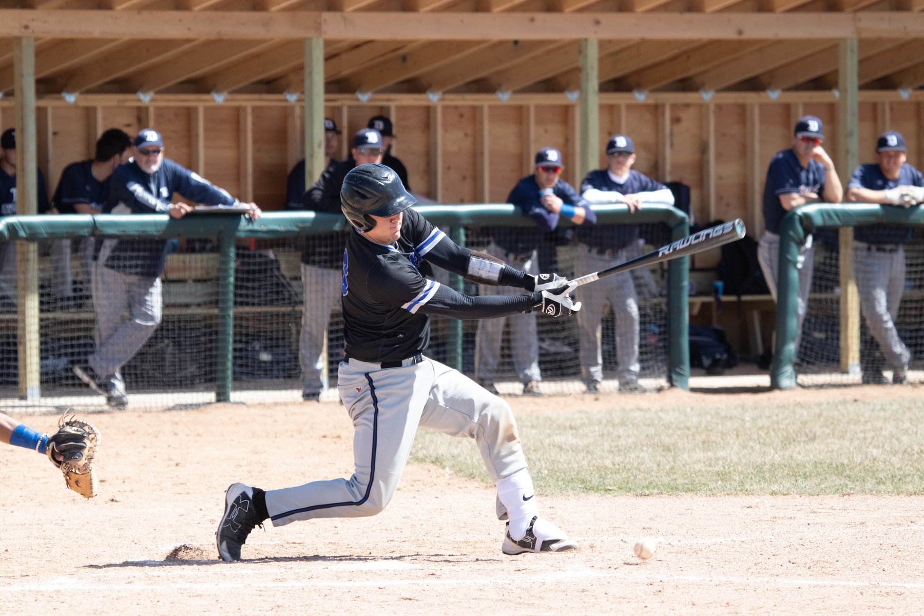 Lakers Split Weekend Series with Spartans