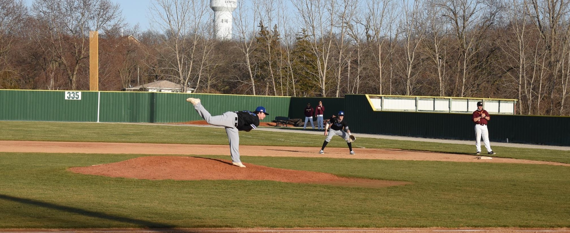 Iowa Lakes Lakers Drops Two to Indian Hills Warriors