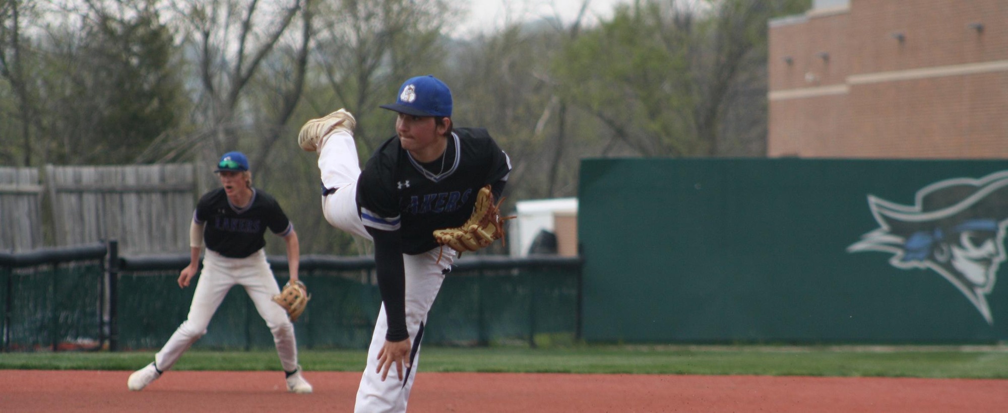 Reivers Take Two From Lakers