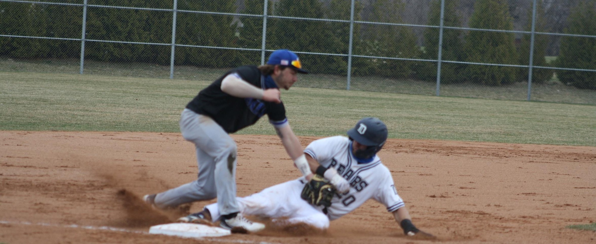 DMACC Captures Two To Defeat Lakers