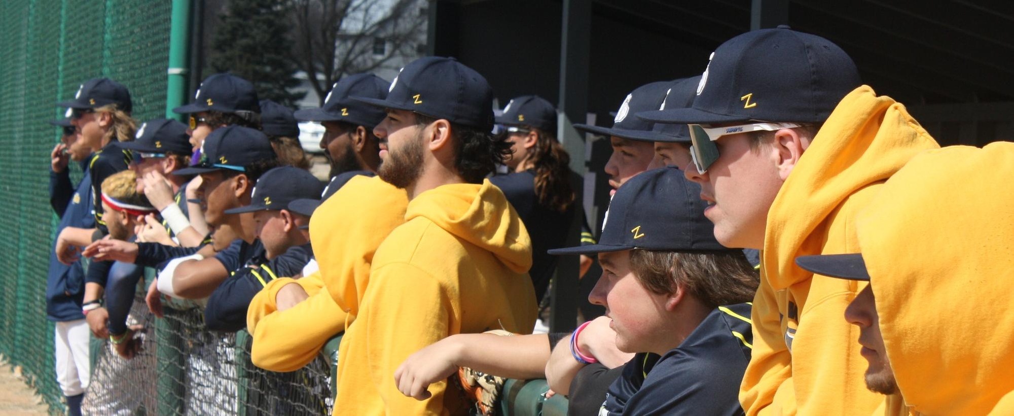 Tritons take one from Lakers