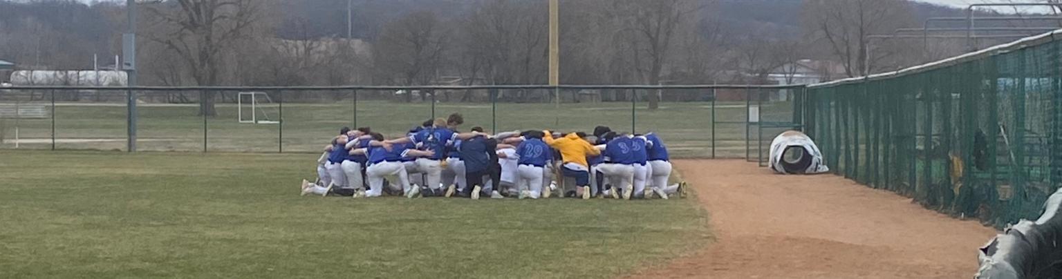 Lakers take 1 from DMACC