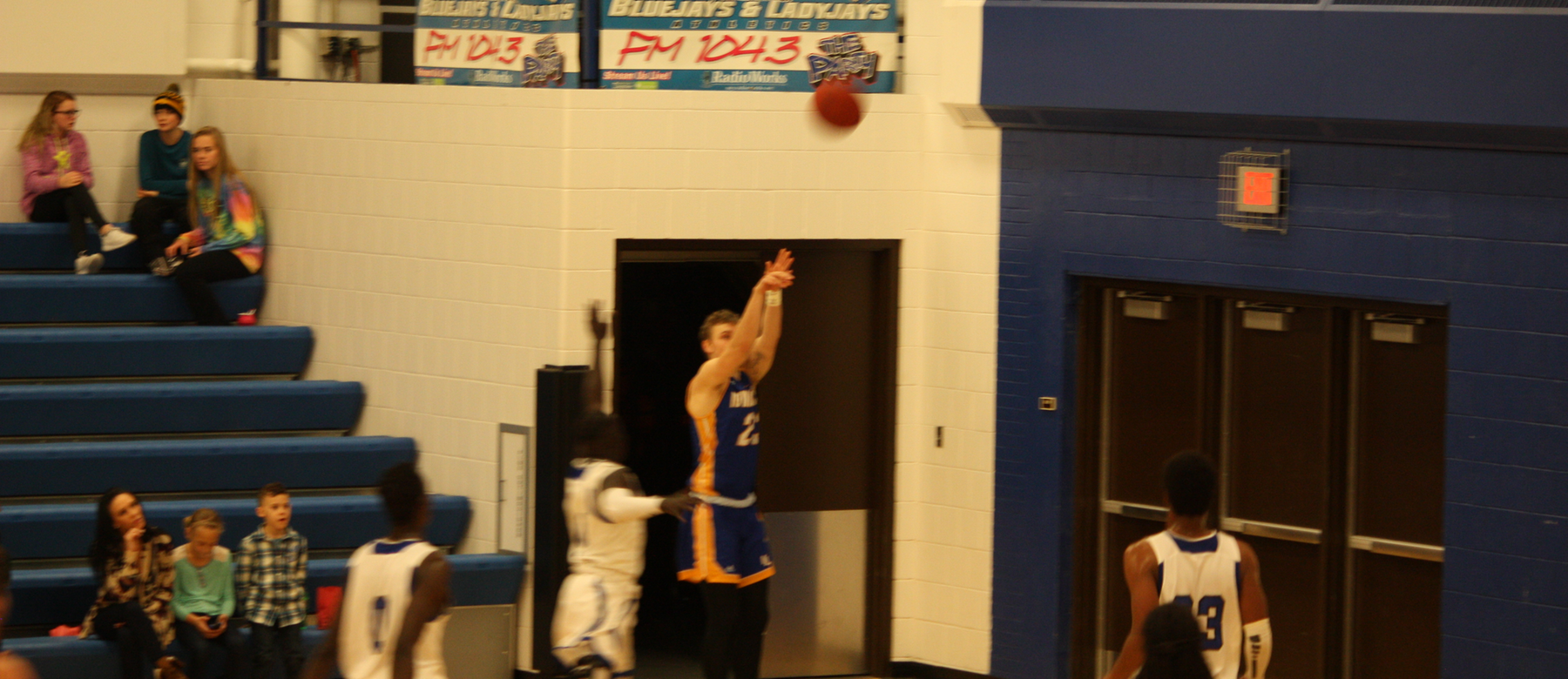 Iowa Lakes 105 Quakerdale 76