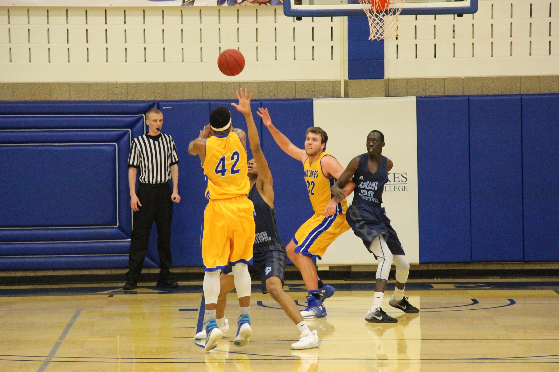 Iowa Lakes Basketball Finishes Regular Season Against Kirkwood Eagles