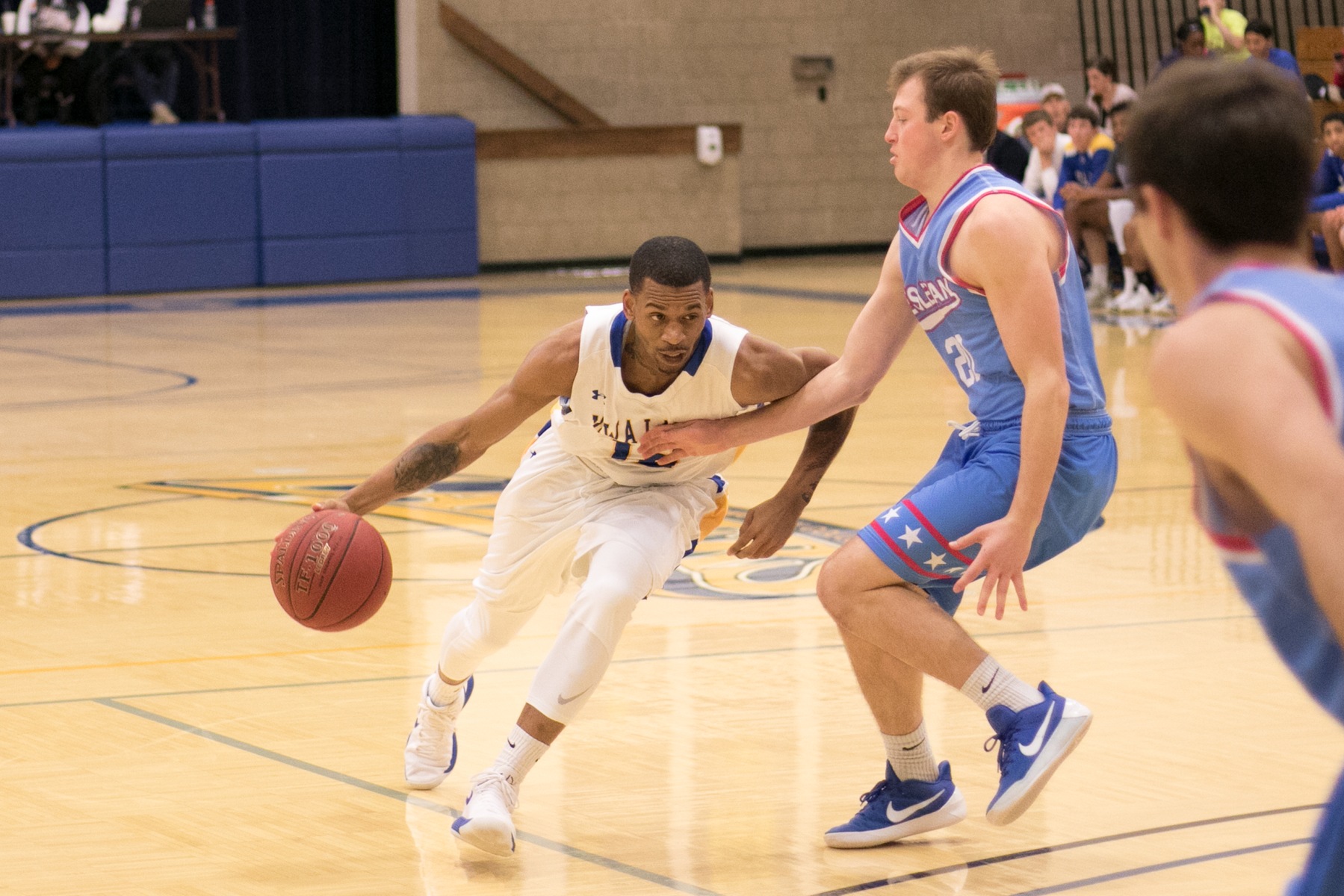 Lakers fall at Marshalltown