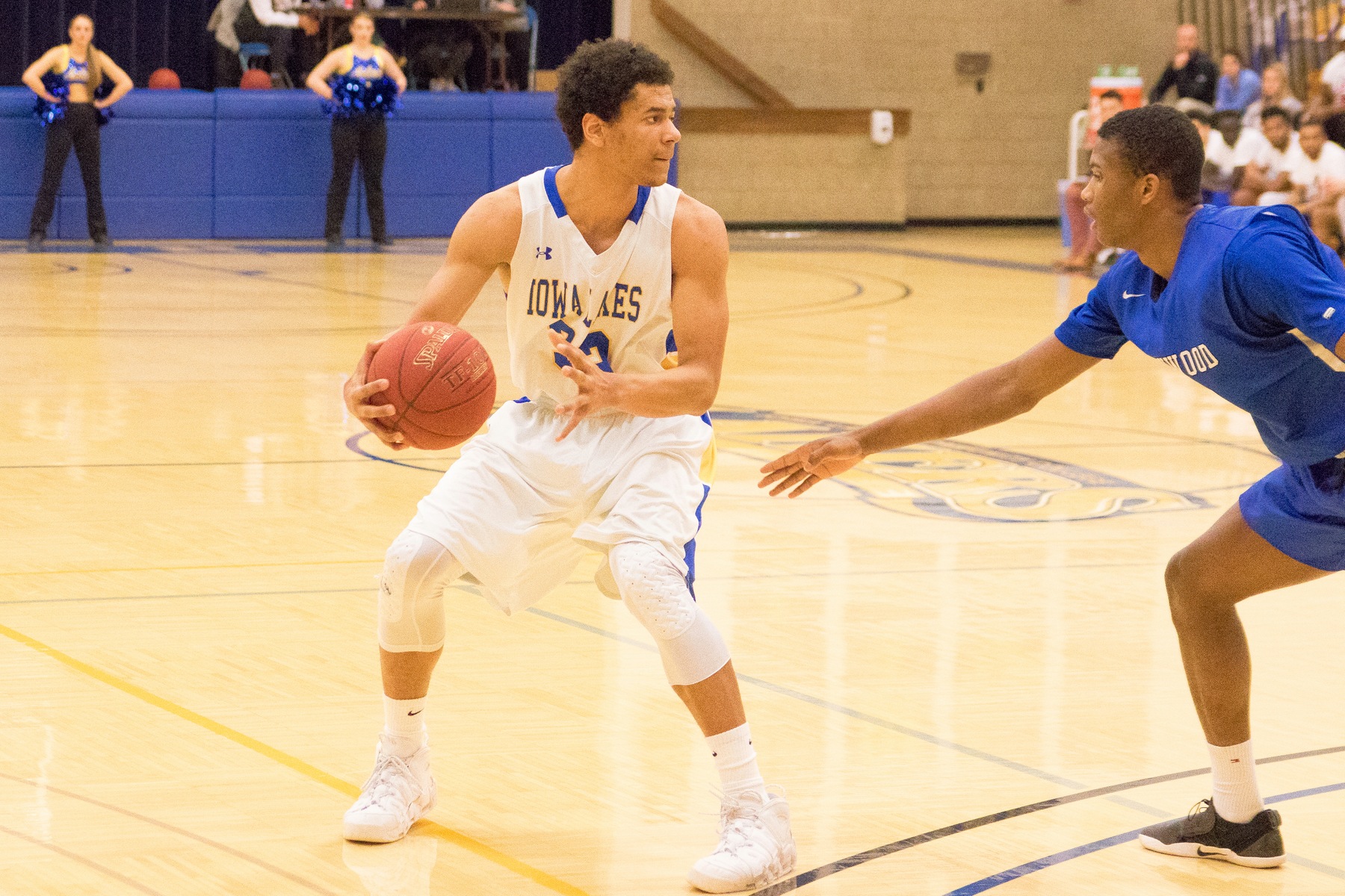Lakers drop first game of year 90-89 vs. Highland
