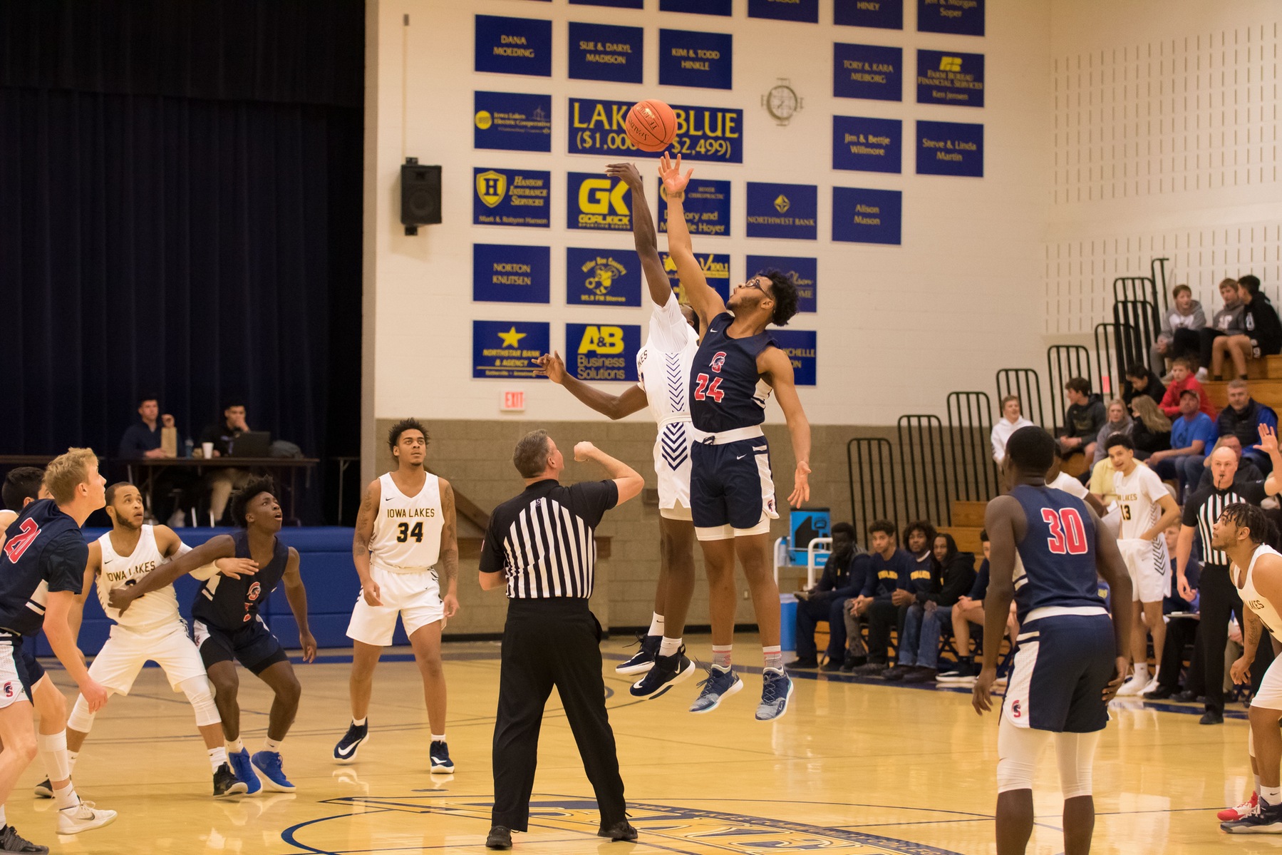 11th ranked Iowa Lakes to take on 3rd ranked DMACC