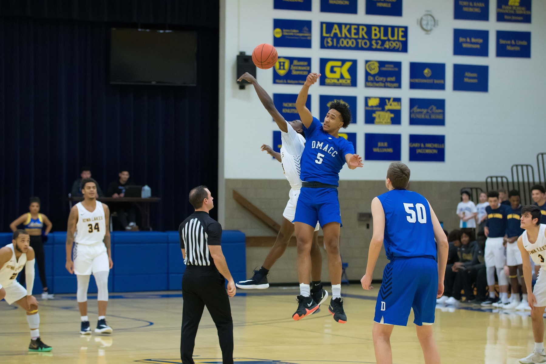 Lakers to take on Ellsworth
