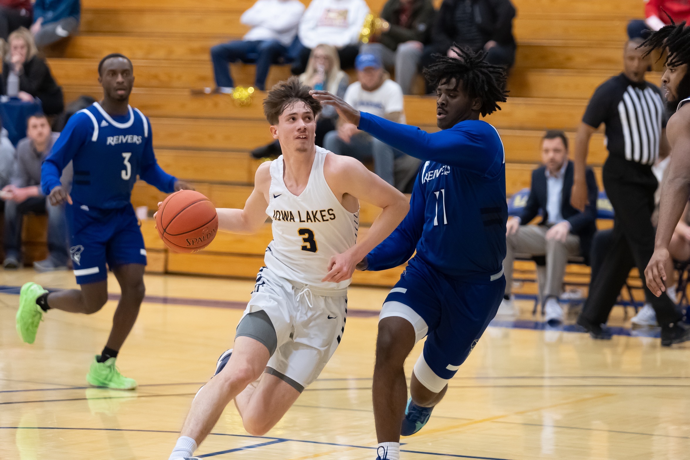 Lakers fall at Kirkwood