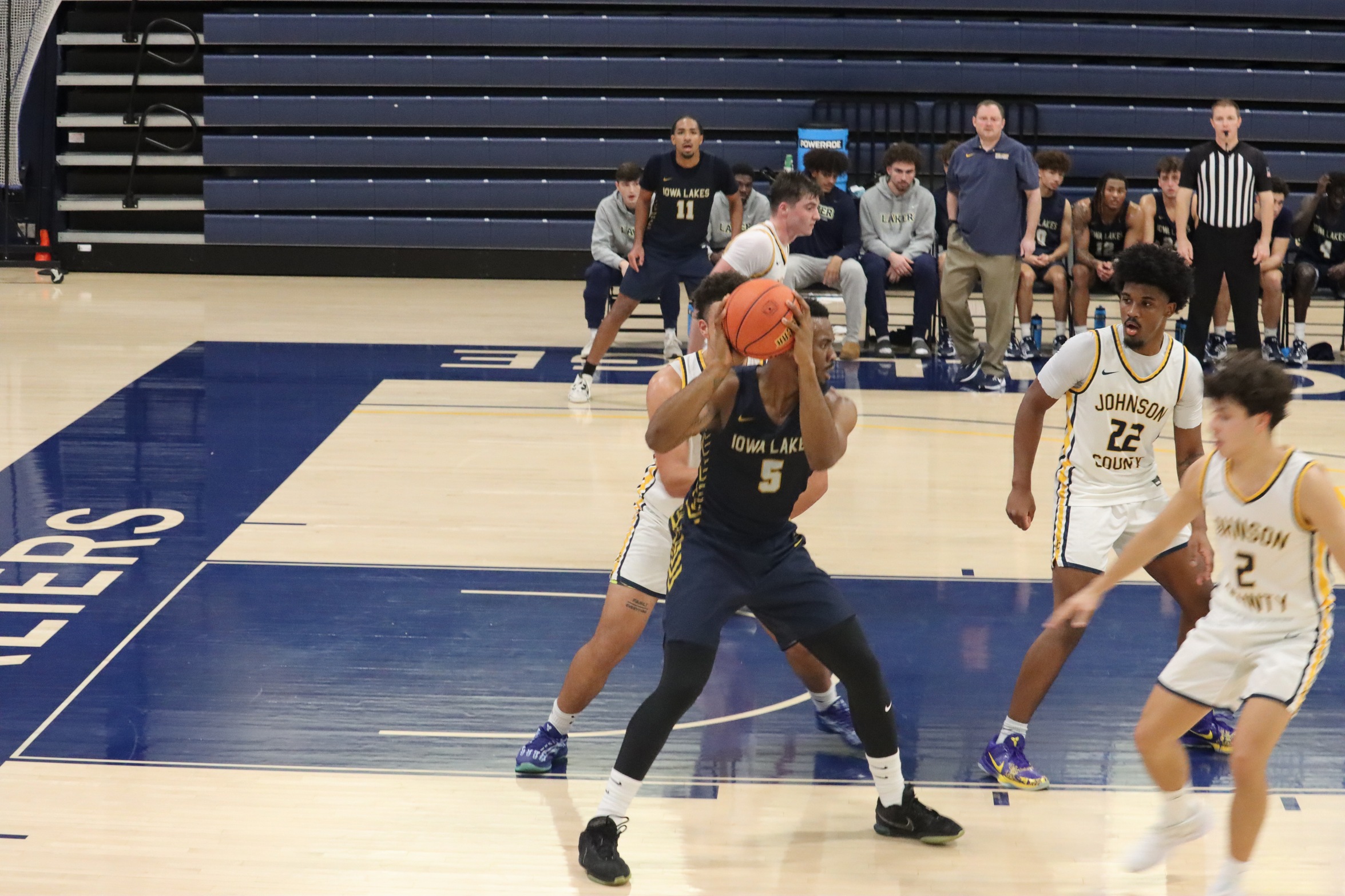 Lakers 79 NIACC 53