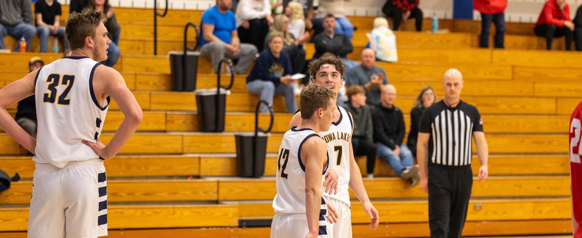 Freeman&rsquo;s 30 Leads Lakers Past NIACC, 94&ndash;84