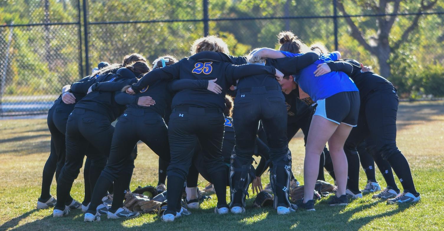 Laker Softball Sweeps Ellsworth