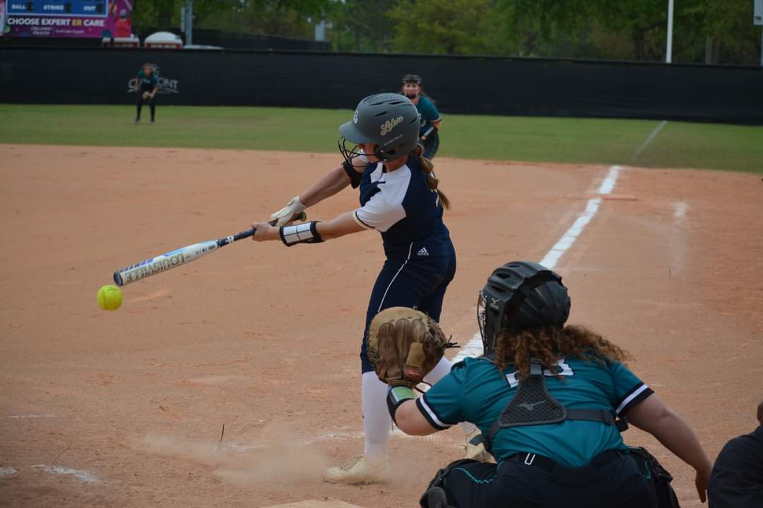 Lakers Drop Two to Mustangs