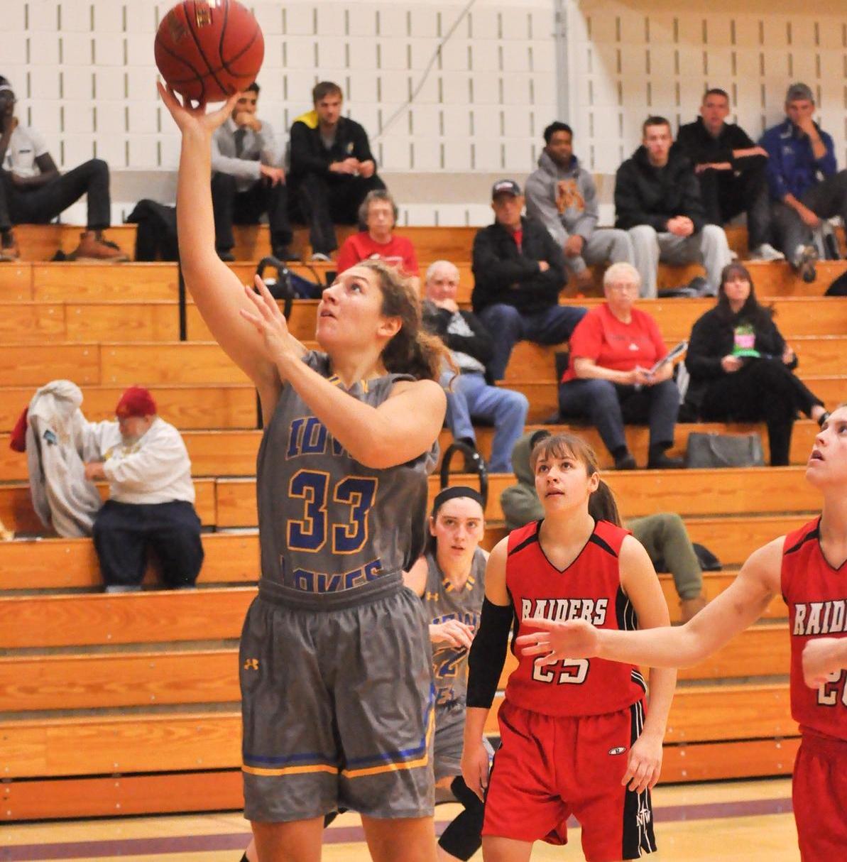 Lakers win at home