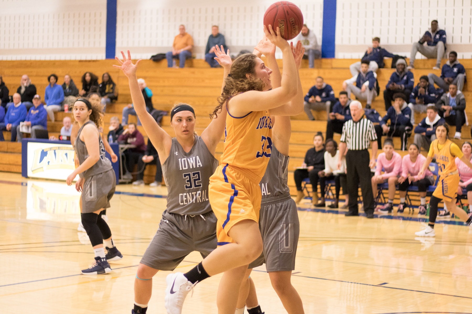 Lakers cruise past Ellsworth