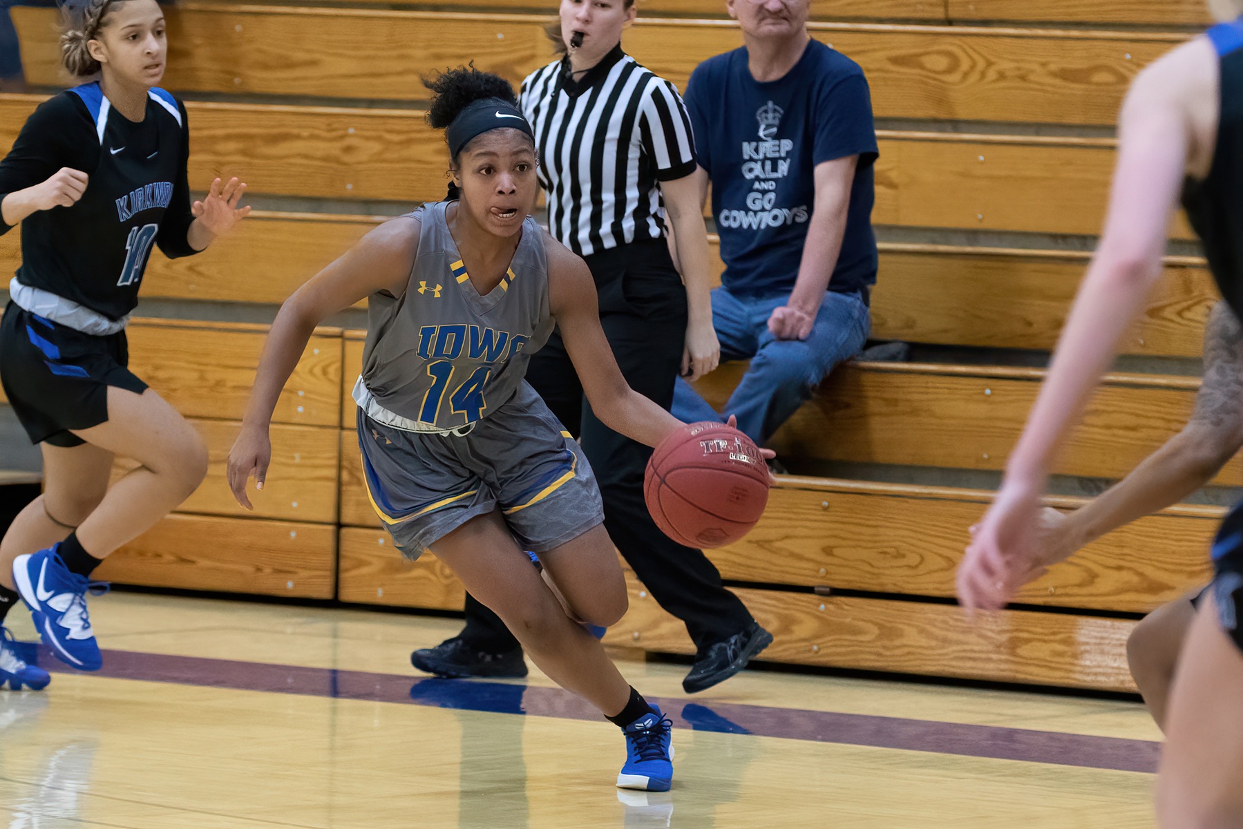 Lakers Earn a Win on Sophomore Day