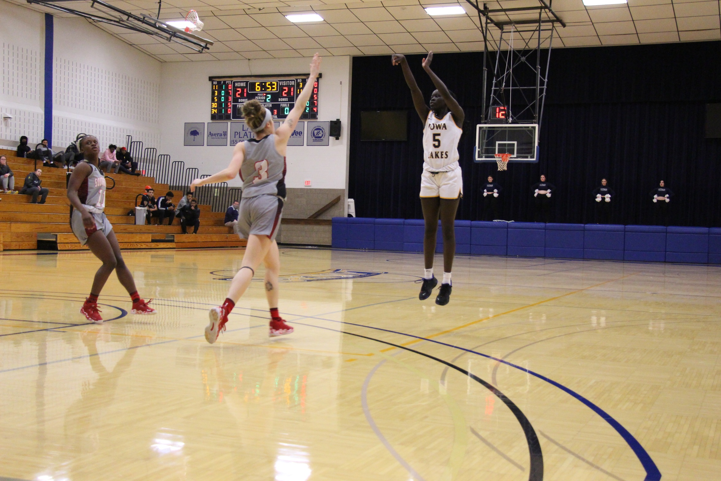 Lakers Fall to #9 Iowa Western