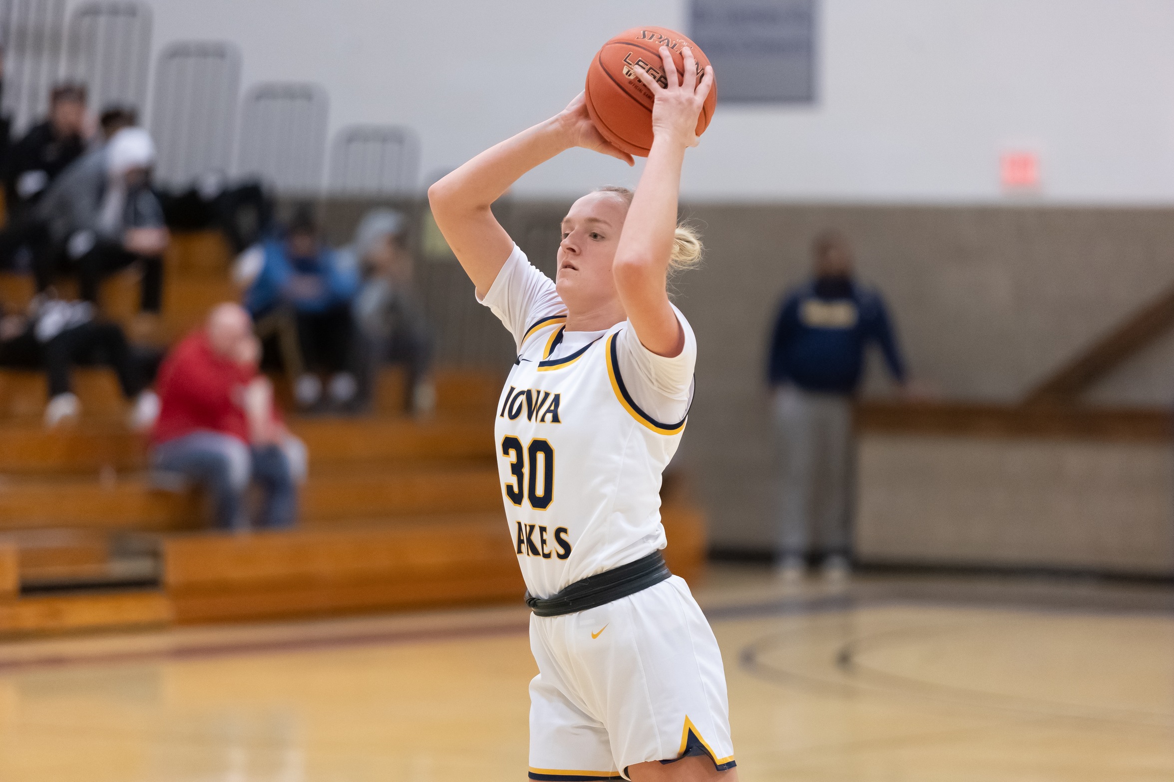 Lakers Win on the Road at Iowa Central