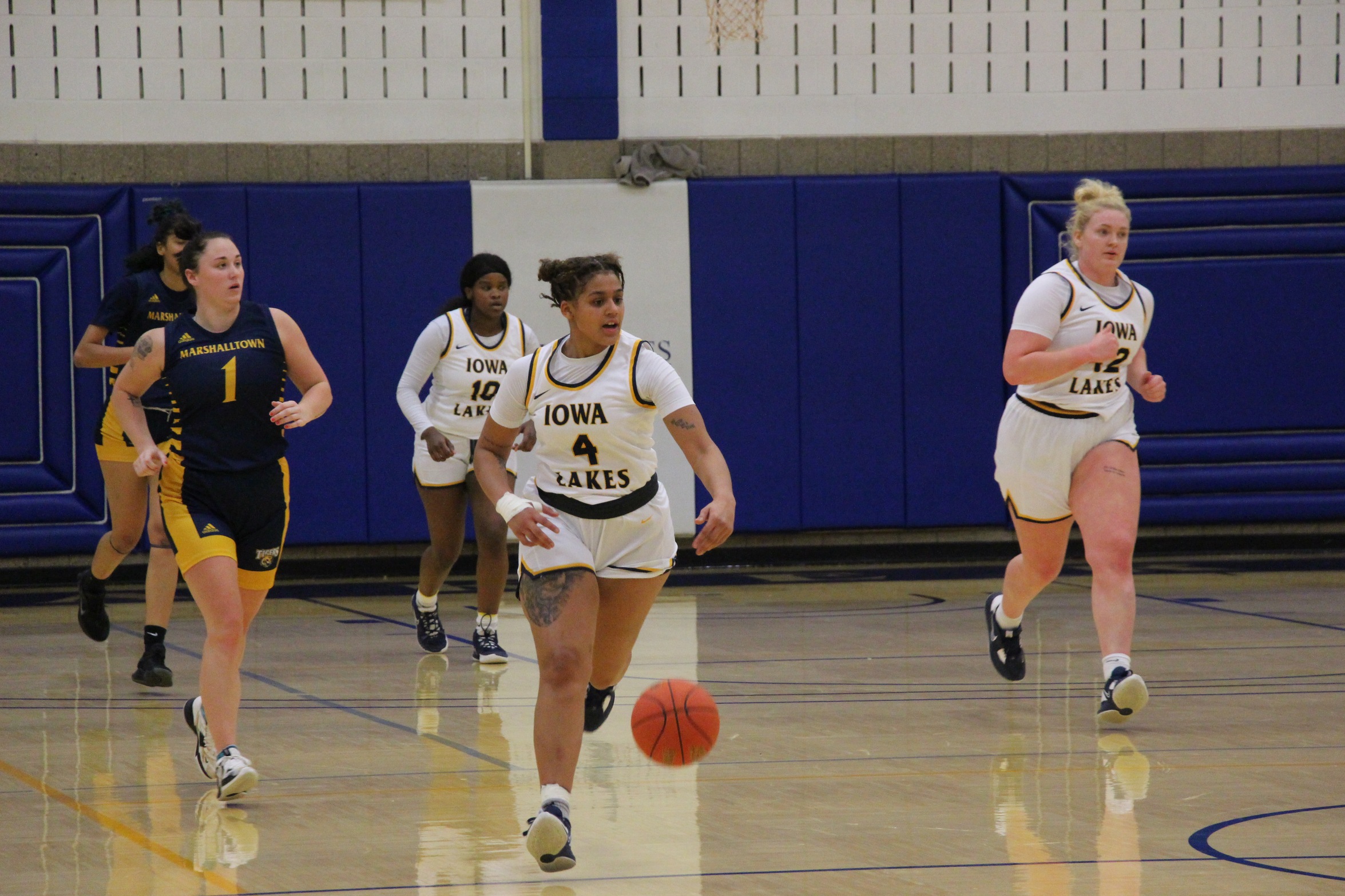Lakers Top Ellsworth