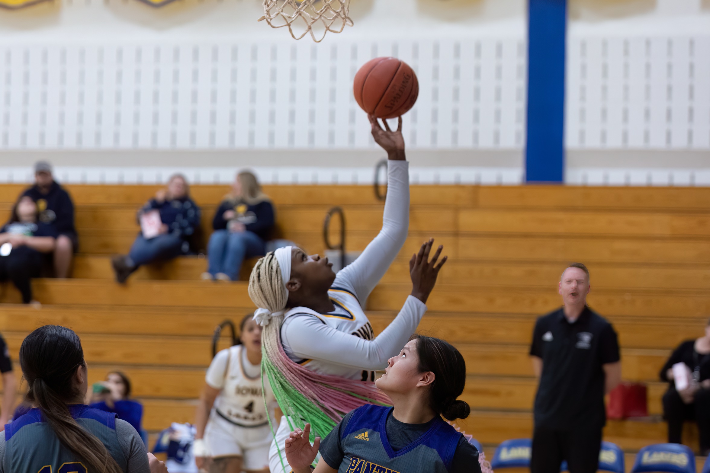 Lakers Win on the Road at Marshalltown