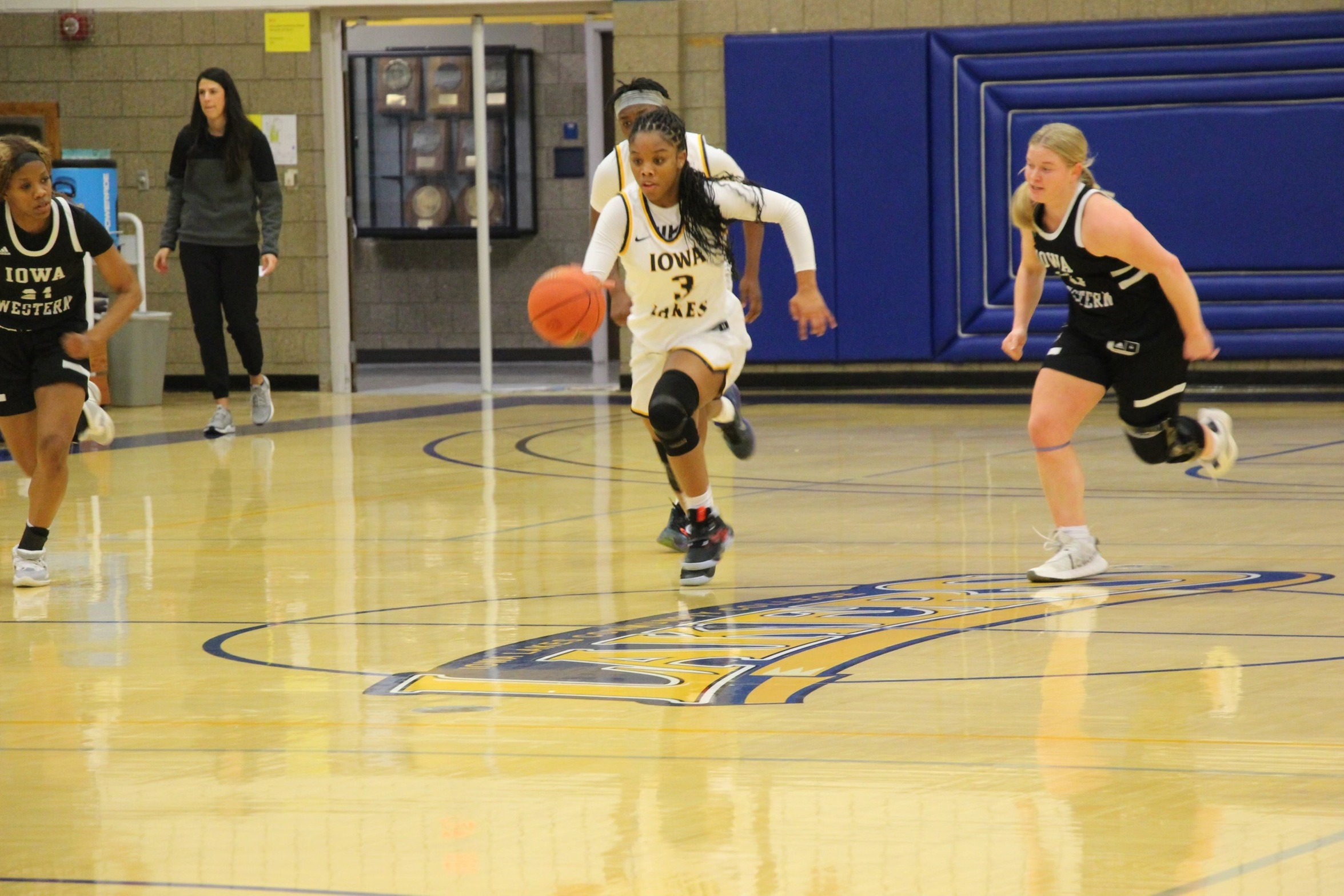 Lakers Fall to #5 Iowa Western