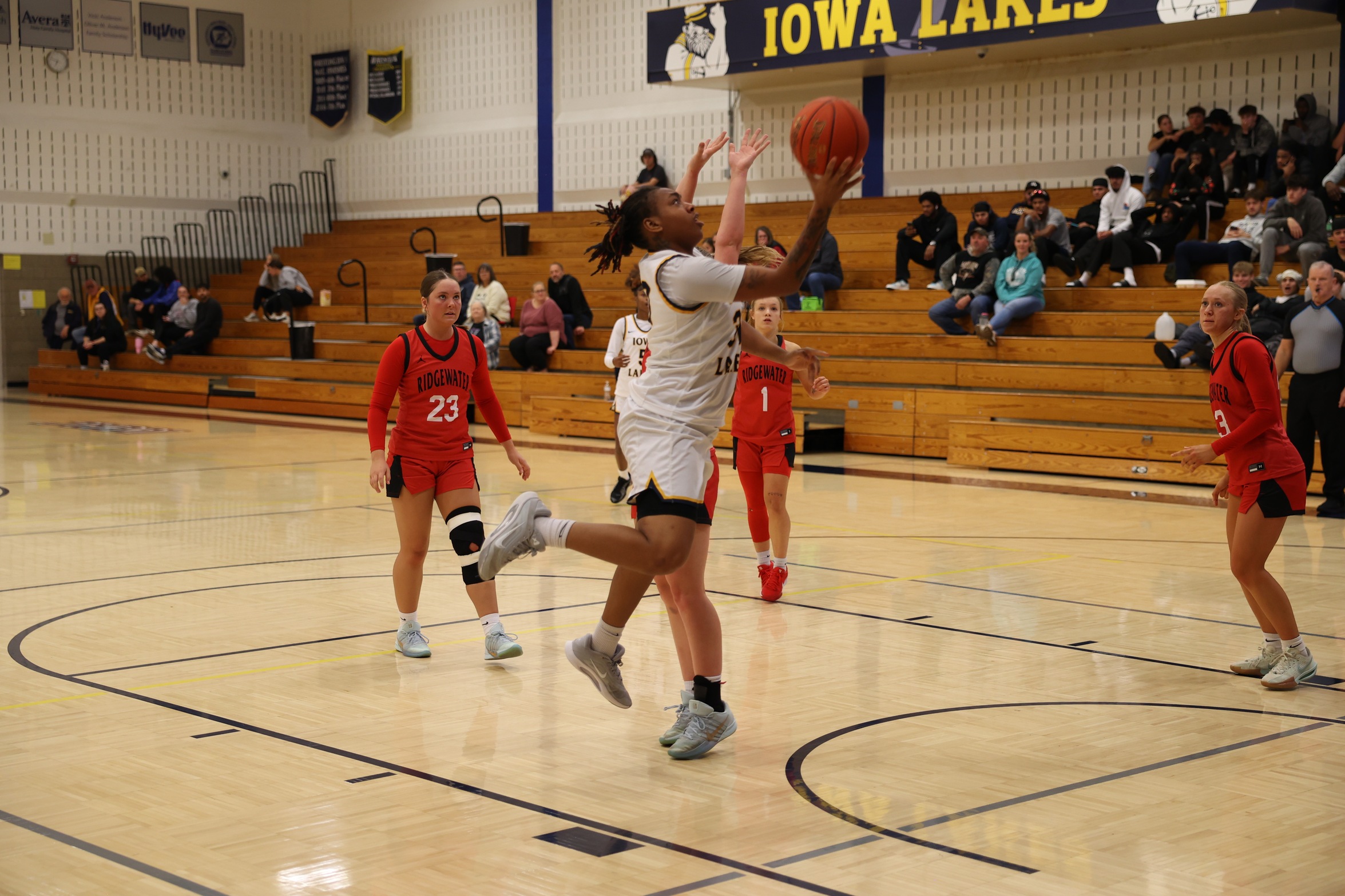 Iowa Lakes Earns Win Over Northeast 65&ndash;43