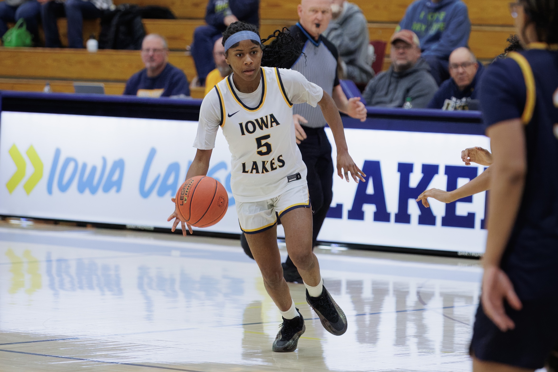 Iowa Lakes Defeats Southeastern Community College