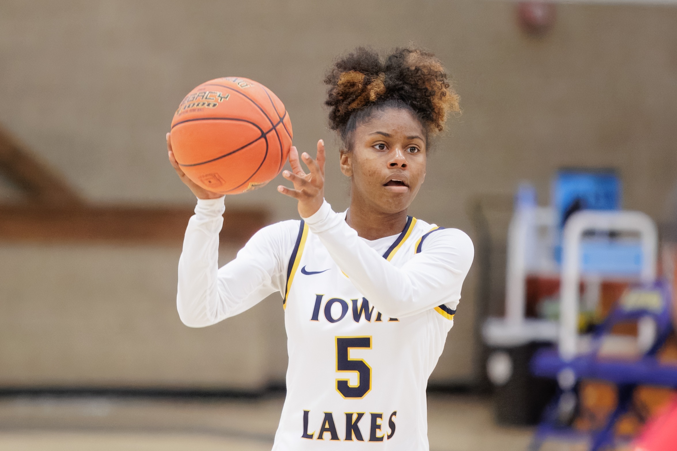 No. 16 Iowa Lakes Defeats No. 17 DMACC 69&ndash;60 in Boone