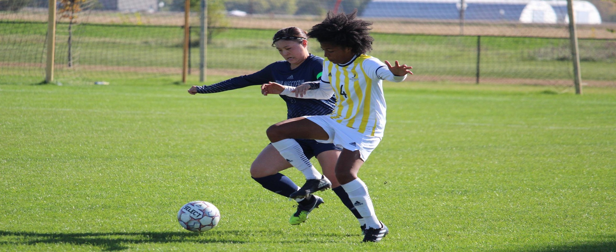Lakers Lose to No.8 Western
