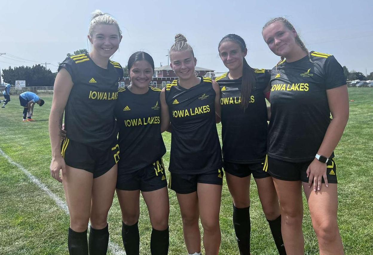 Iowa Lakes Dominates Against Northeastern