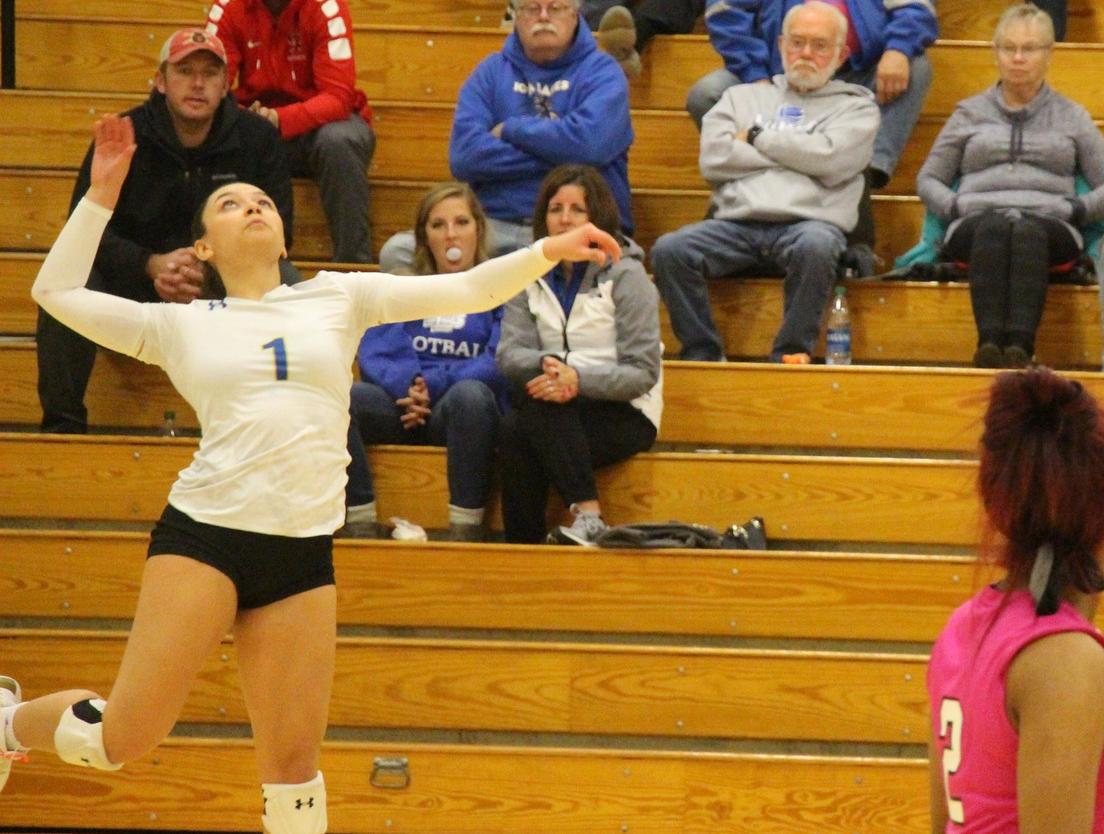 LAKER VOLLEYBALL CLINCHES REGION Xl TOURNAMENT BIRTH